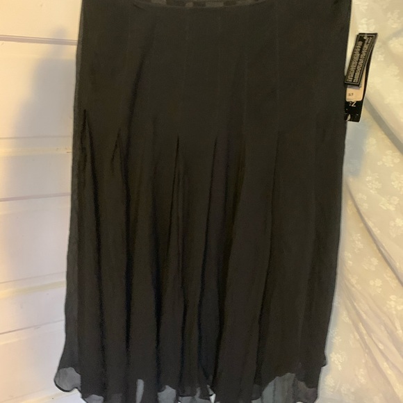 NWT! 💃🏽Anne Klein woven silk skirt 💃🏽 - Picture 2 of 5